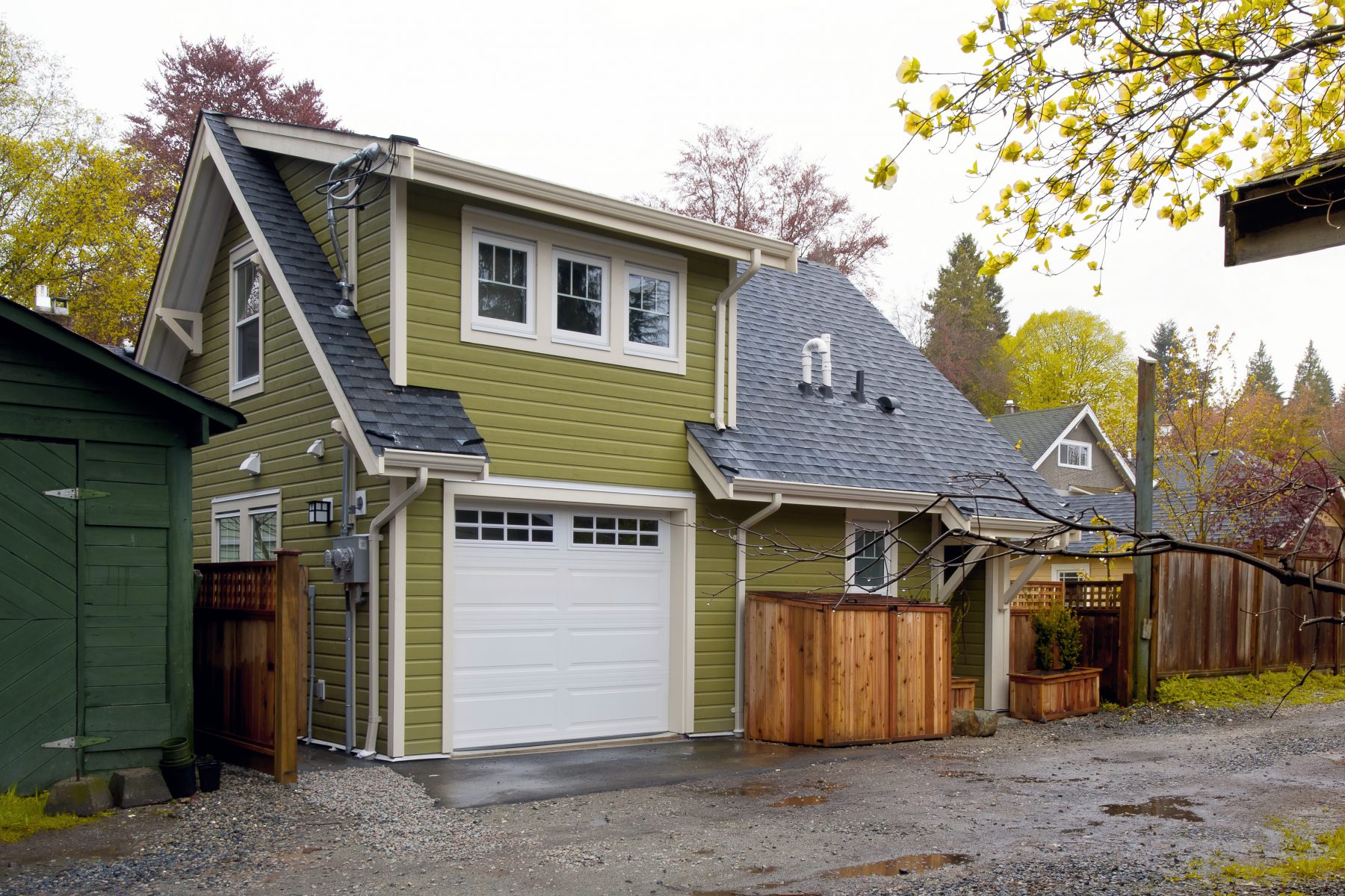 edwardian home with widows walk        
        <figure class=